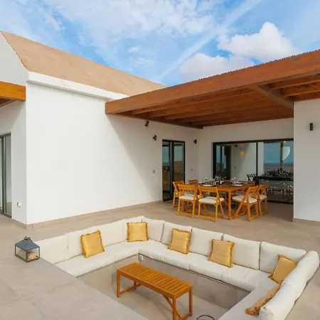 Casa Magafral With Heated Pool וילה