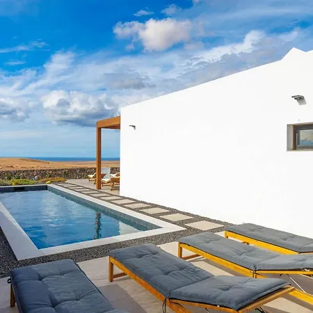 Casa Magafral With Heated Pool וילה טינדאיה