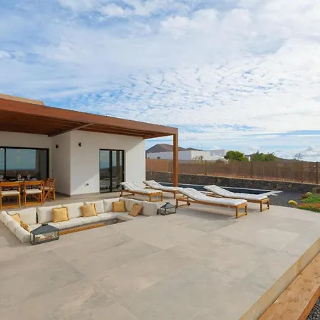 别墅 Casa Magafral With Heated Pool